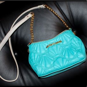 Betsey Johnson Kitsch Shell Yeah Crossbody